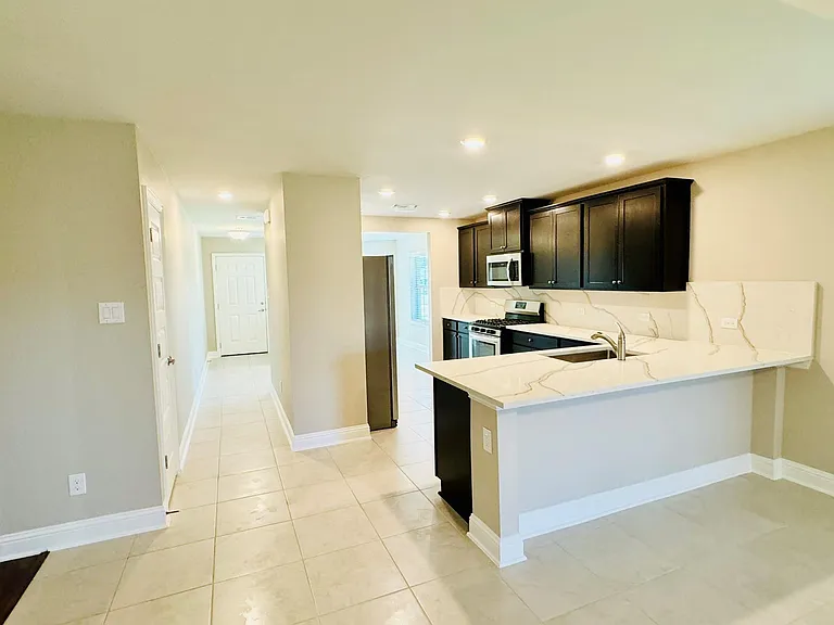4010 Southall Pl — Photo 8