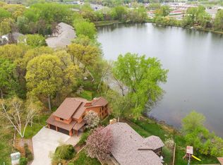 2711 Jessica Ct, Little Canada, MN 55117