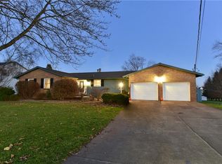 916 Fairfield School Rd, Columbiana, OH 44408