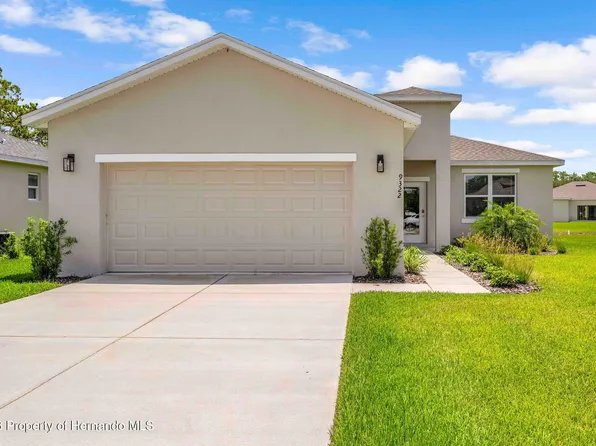 9322 Seve Ct, Weeki Wachee, FL 34613