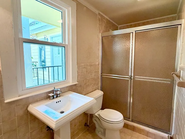 321 Cove View Ct — Photo 18