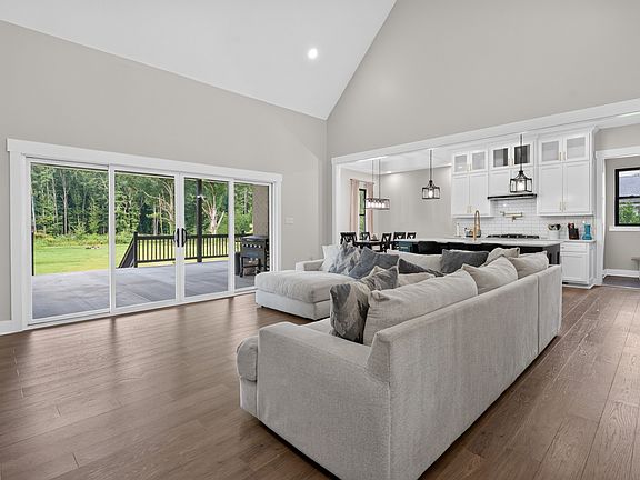 5th image of 798 Haddon Ln