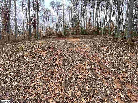 4th image of 16 Green Leaf Dr