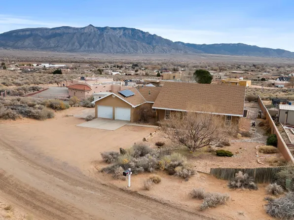 5910 Rio Salado Loop NE, Rio Rancho, NM 87144