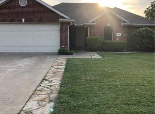 106 Parks Branch Rd, Red Oak, TX 75154