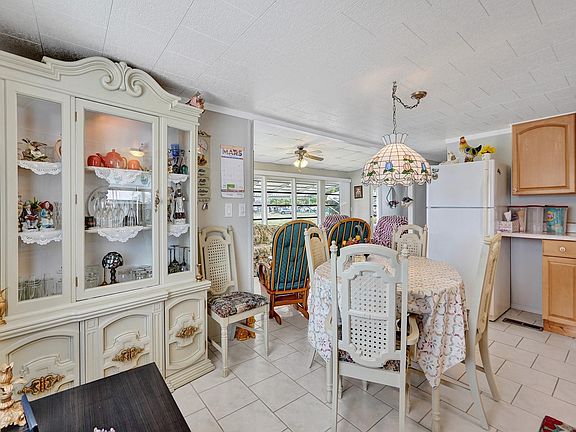 4th image of 8591 SW 20th Court