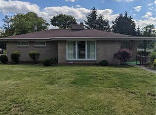 2401 Saunders Station Rd, Monroeville, PA 15146