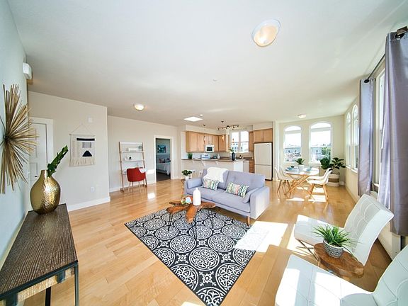 4th image of 190 Walnut Ave #301