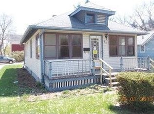 51 S Clifton Ave, Elgin, IL 60123