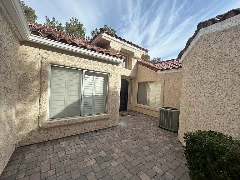 7060 Big Springs Ct — Photo 3