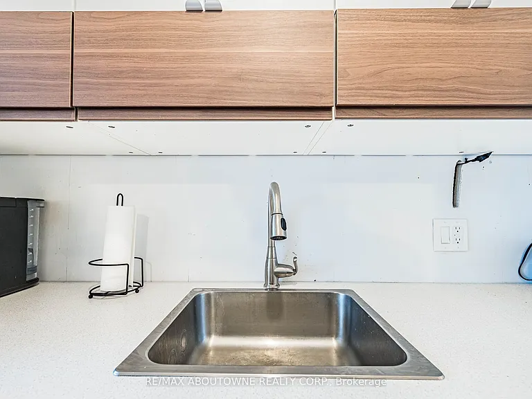 57 Mericourt Rd #203 — Photo 30