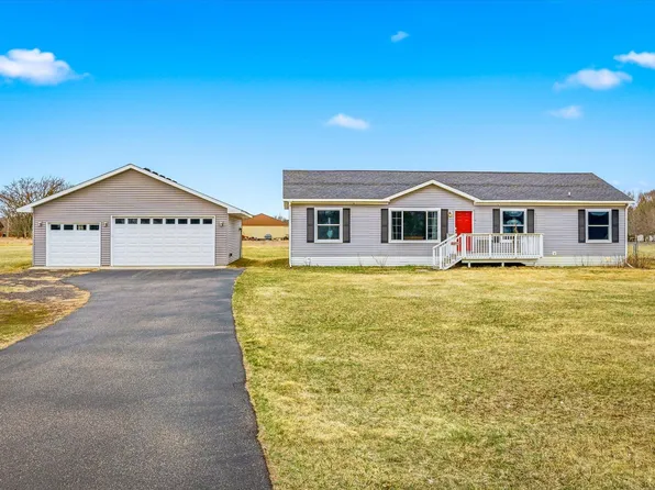 23778 Roanoke St NW, Saint Francis, MN 55070