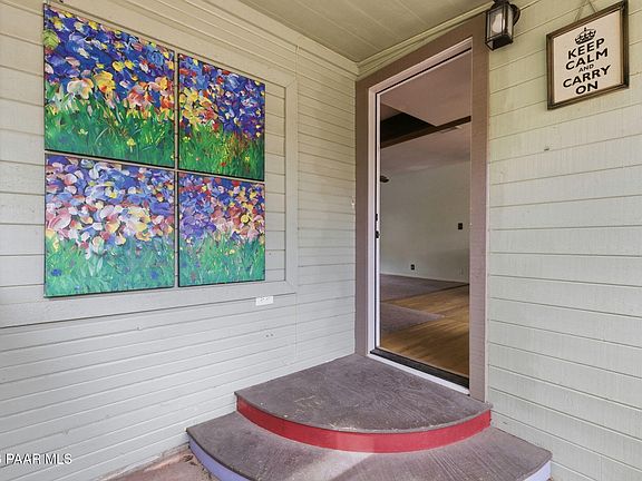 3rd image of 1701 Idylwild Rd