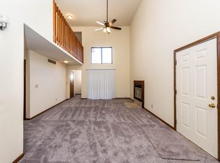 7 Twin Oaks Dr, Shiloh, IL 62221