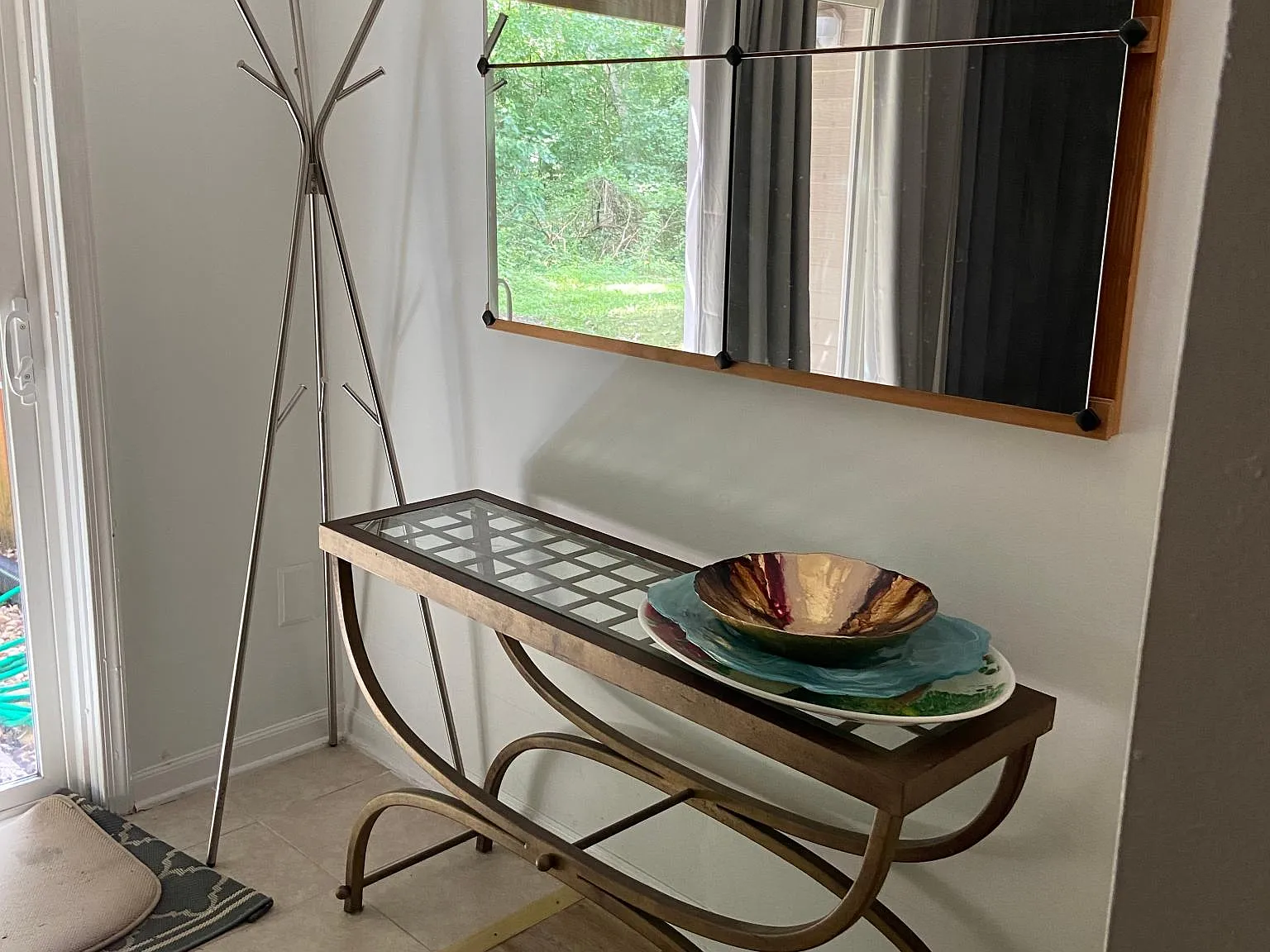 Studio, 700 sqft, $1,400 — Photo 1