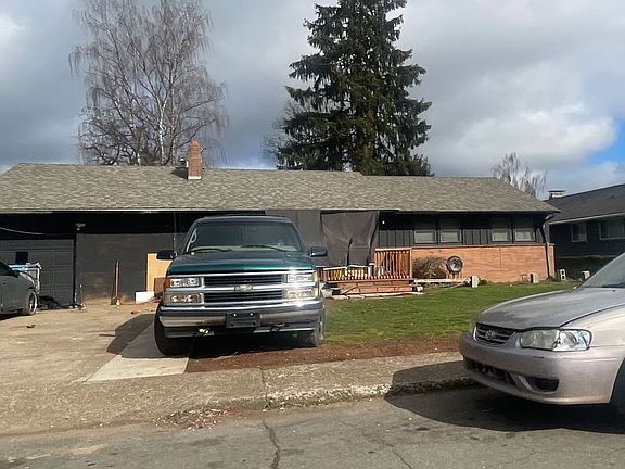 5th image of 423 Manbrin Dr N