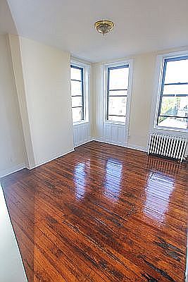 1st image of 36 Saint Marks Pl APT 14