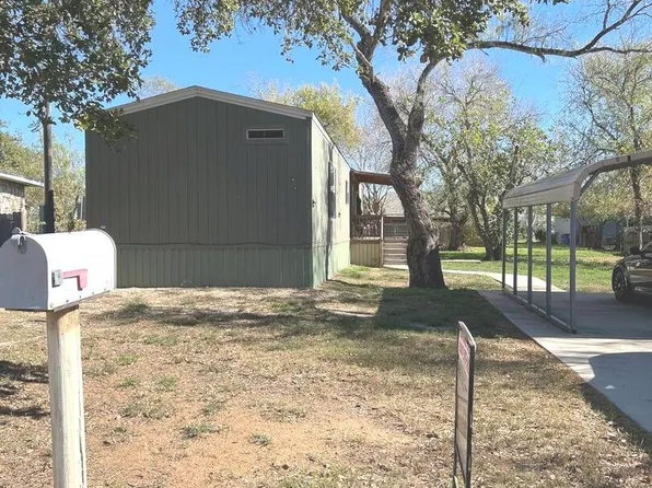 115 Greenlawn Ave, Pleasanton, TX 78064