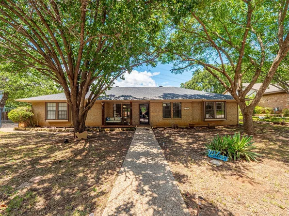 5809 Ridge Dr, Arlington, TX 76016