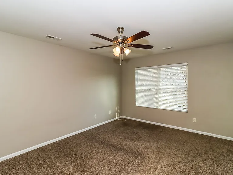 6805 Fawn View Dr — Photo 11