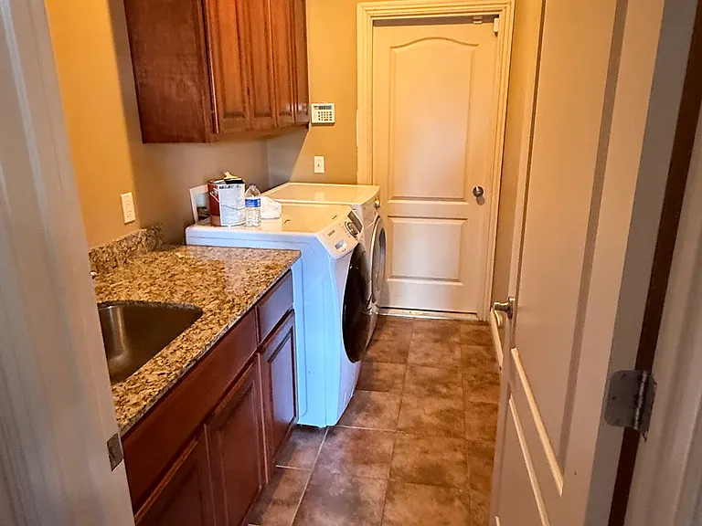 2601 SW Azalea Ave — Photo 27