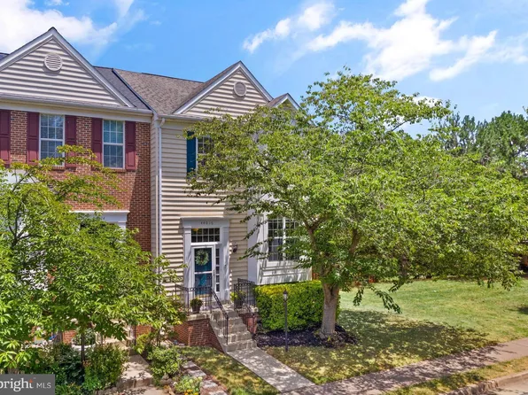 44016 Royal Crest Sq, Ashburn, VA 20147
