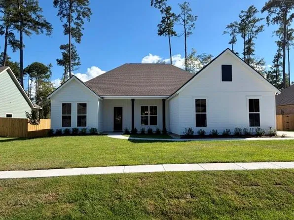 39060 Elm St, Pearl River, LA 70452