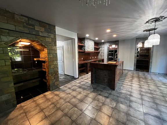2nd image of 6426 Summerwood Dr E