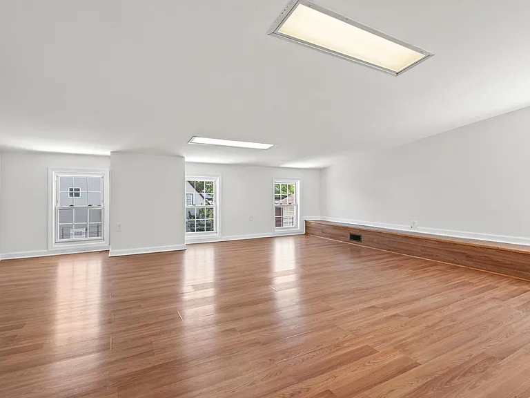 28 Armstrong Ave #2 — Photo 16