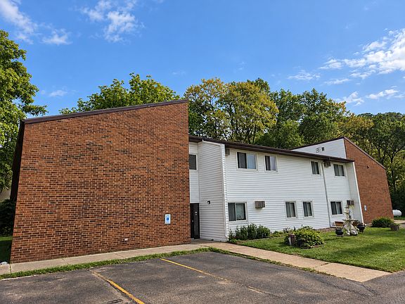 2nd image of 255 Main St APT 1
