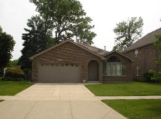 8611 Linder Ave, Burbank, IL 60459