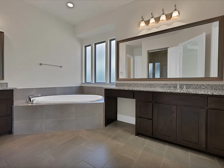 2600 Fairhill Ln — Photo 21