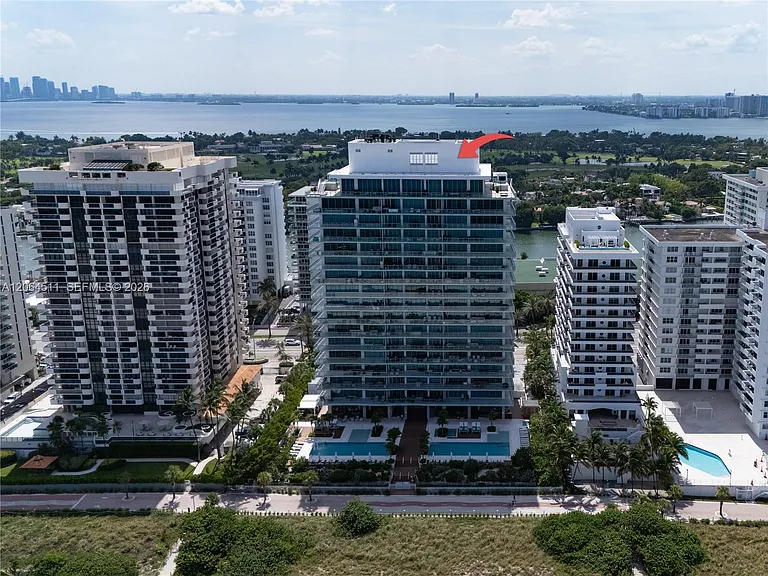 5775 Collins Ave #405 — Photo 45