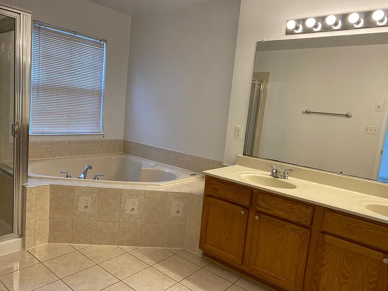 13237 Rolling Plains Ct — Photo 9