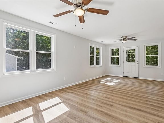 5th image of 9239 Croaker Rd