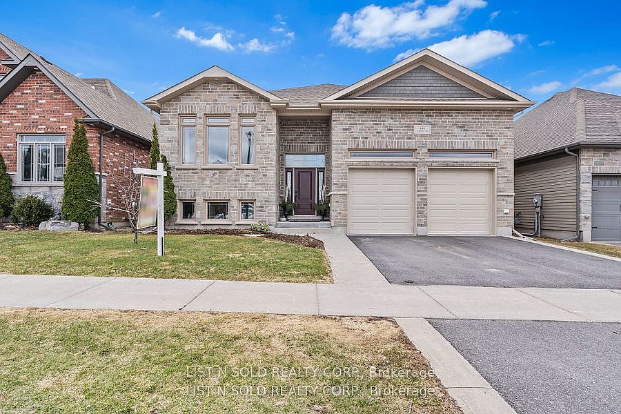 1st image of 892 Roshan Dr