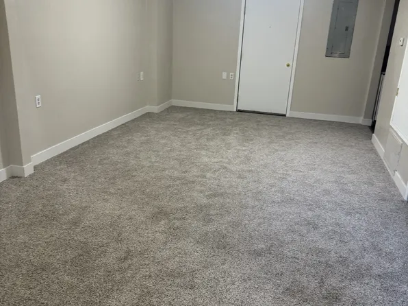 314 Randolph St E #104, Waterloo, IA 50701