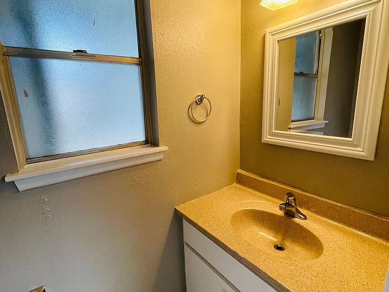 1803 Oxhill Dr — Photo 8
