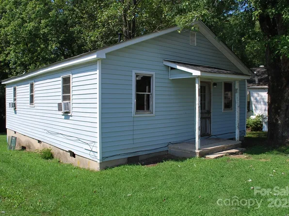 1950 Gay St, Statesville, NC 28625