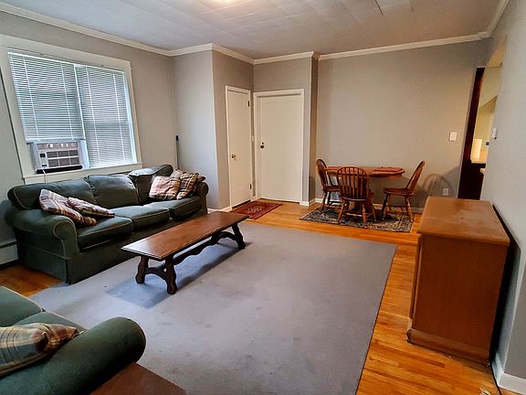 4th image of 135 Park Pl APT 4