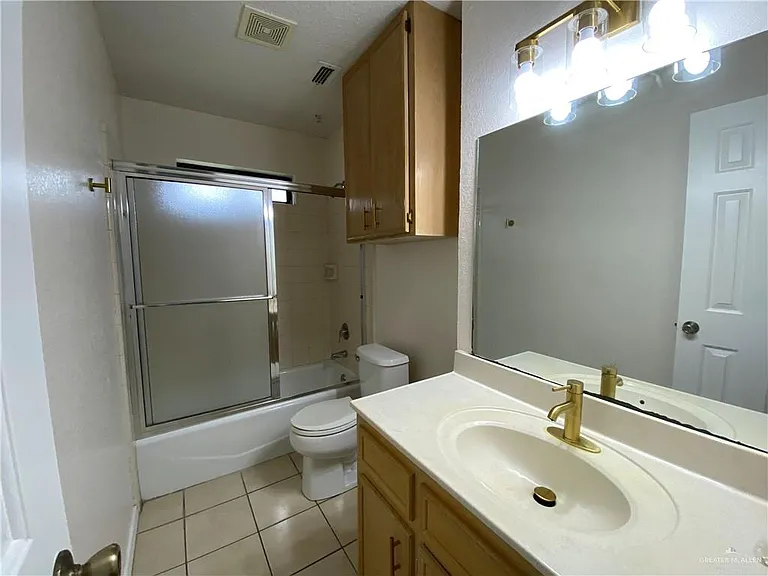 2132 W Iris Ave #2 — Photo 11