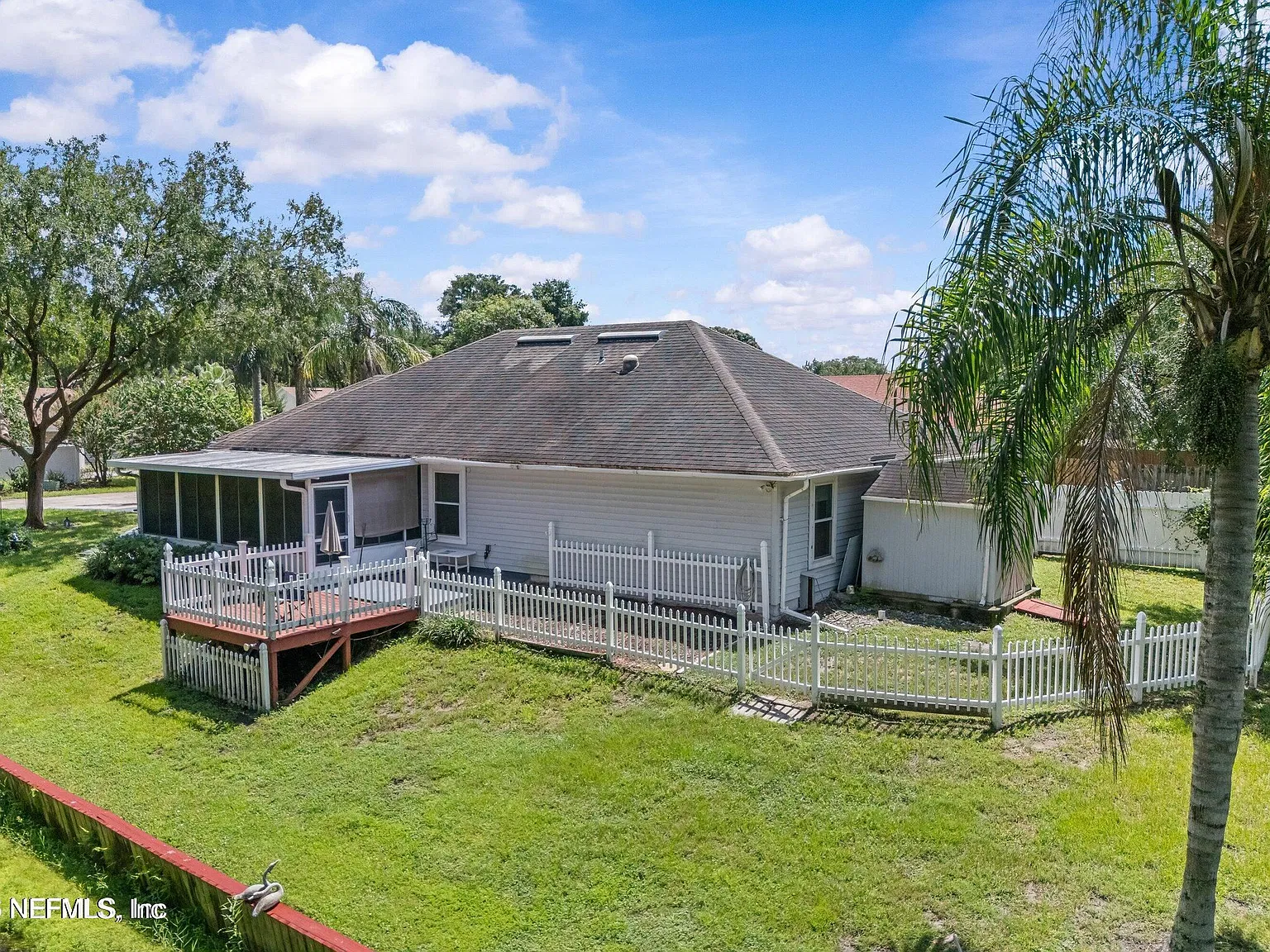 3 bed, 2.0 bath, 1582 sqft, $2,500 — Photo 3