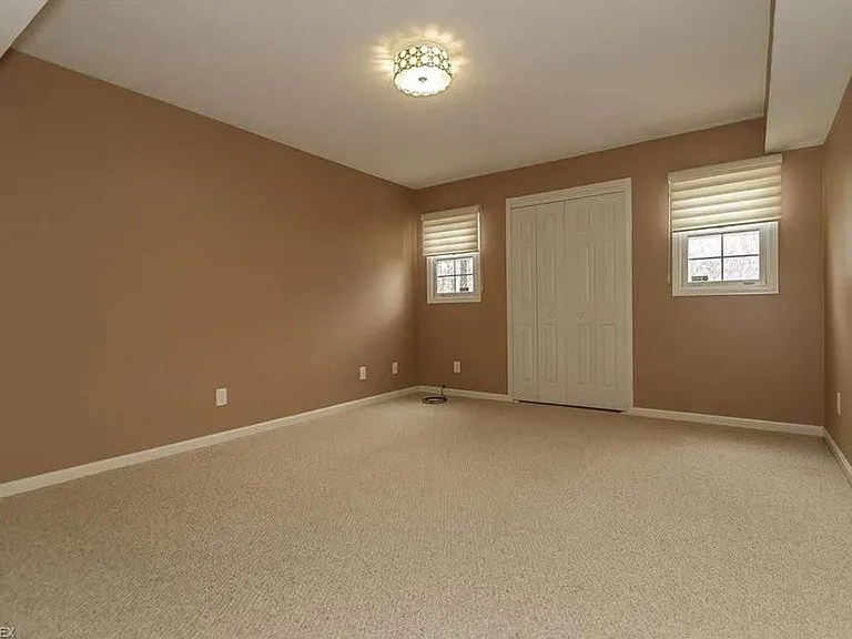 8317 Beacon Pl — Photo 28