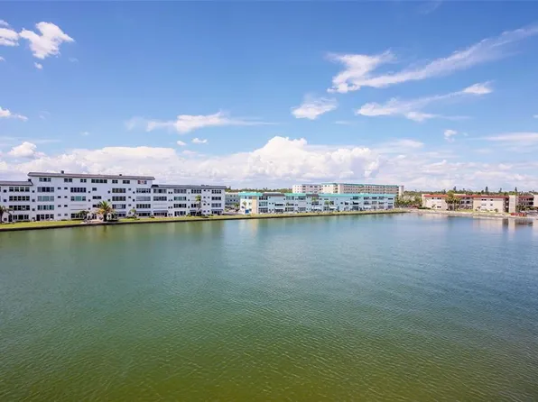 6025 Shore Blvd S APT 408, Gulfport, FL 33707
