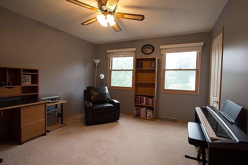 2nd image of 6749 N Weatherby Dr