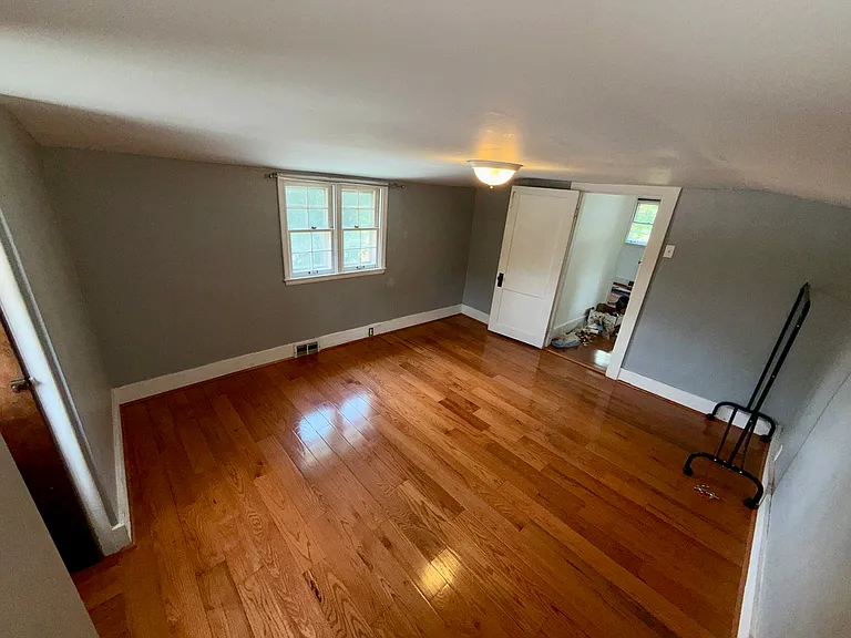 915 Perry Hwy — Photo 51