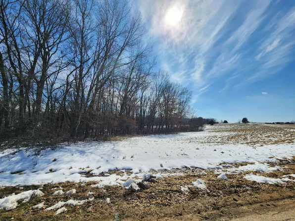 16-84 Canterberry Dr, Lanark, IL 61046