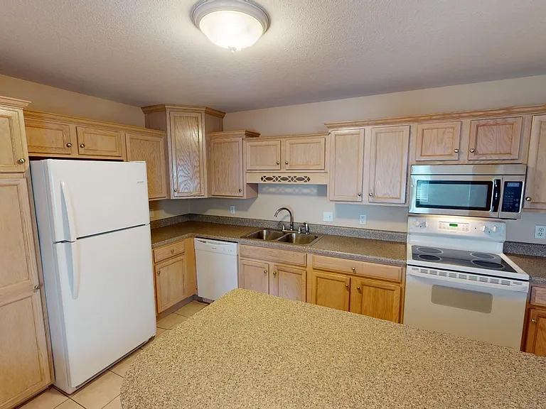 3635 Indian Run Dr #5 — Photo 8