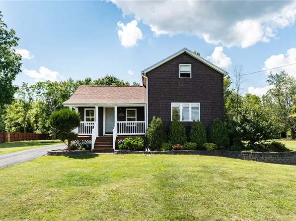 6 Law St, Batavia, NY 14020