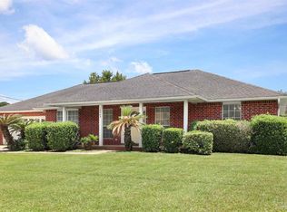10043 Hummingbird Blvd, Pensacola, FL 32514